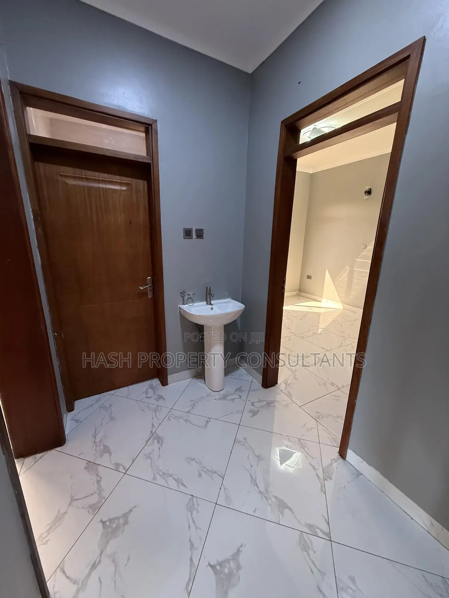 4bdrm Condo in Muyenga, Central Division for sale