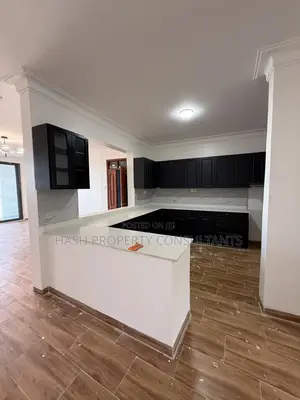 3bdrm Apartment in Muyenga, Central Division for rent