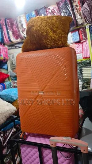 Biggest Brown Rubber Suit Case/Biggest Rubber Suitcase/Travel Bag