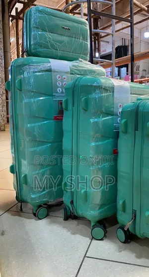 Plastic Suitcases Which Comes in a Set of 4pcs