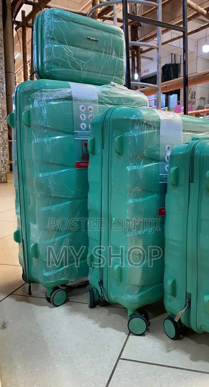 Plastic Suitcases Which Comes in a Set of 4pcs