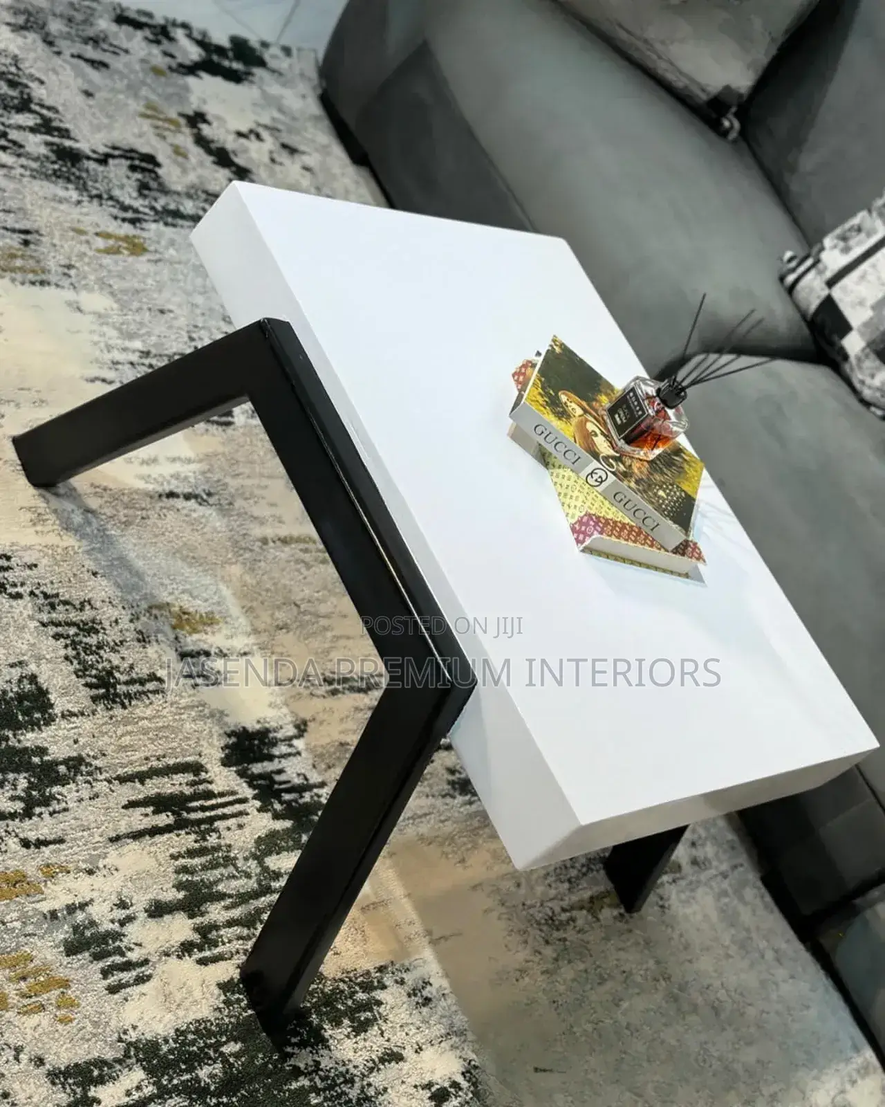 Centre Tables/Classic Center Table/Center Tables/Coffee Table/Table76