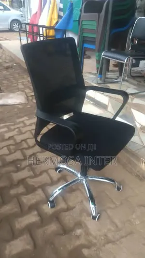 Chairs for Office Available With Delivery