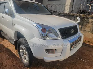 Toyota Land Cruiser Prado 2012 White