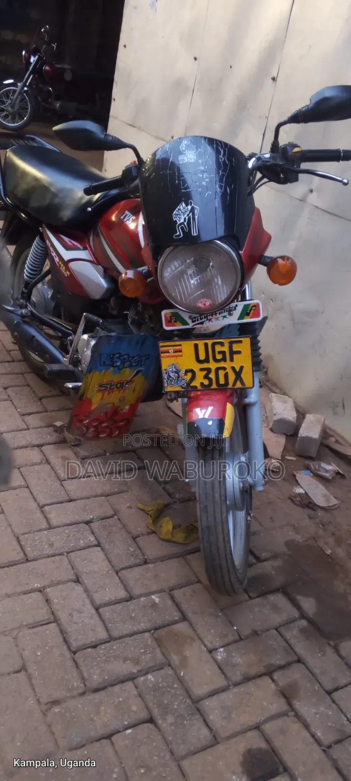 TVS HLX 125 2019 Red