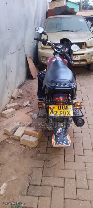 TVS HLX 125 2019 Red