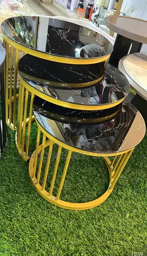 Black Gold Centre Piece