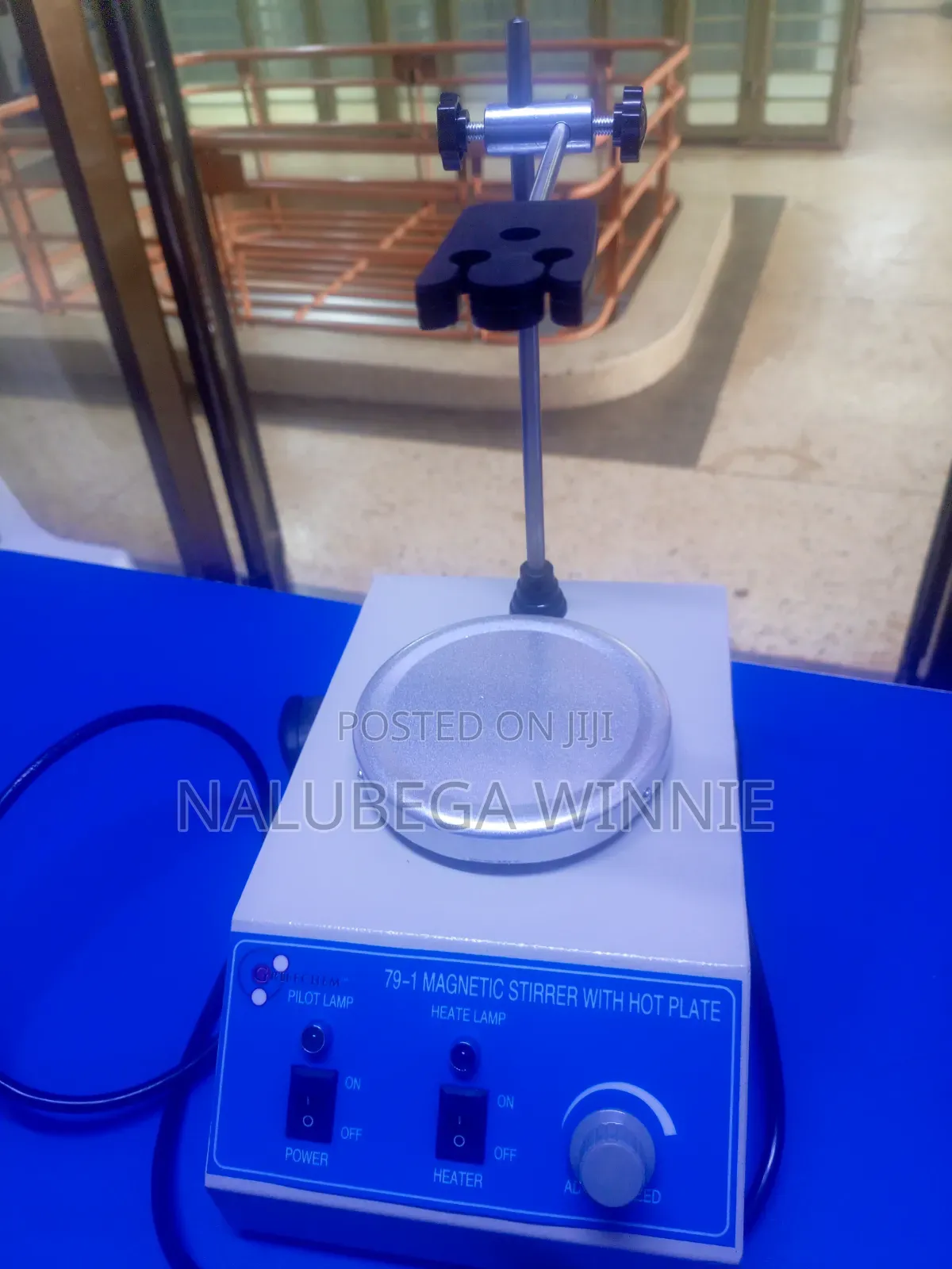 Magnetic Stirrer With a Hot Plate
