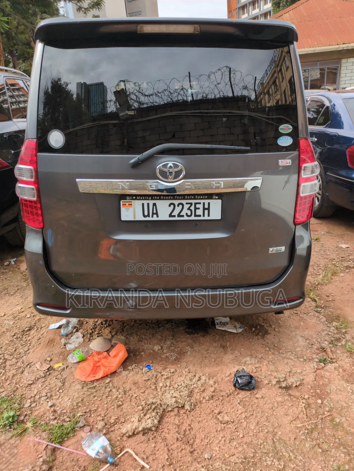 Toyota Noah 2012 Gray
