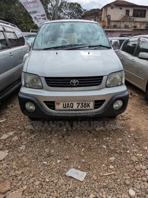 Toyota Noah 2001 Silver