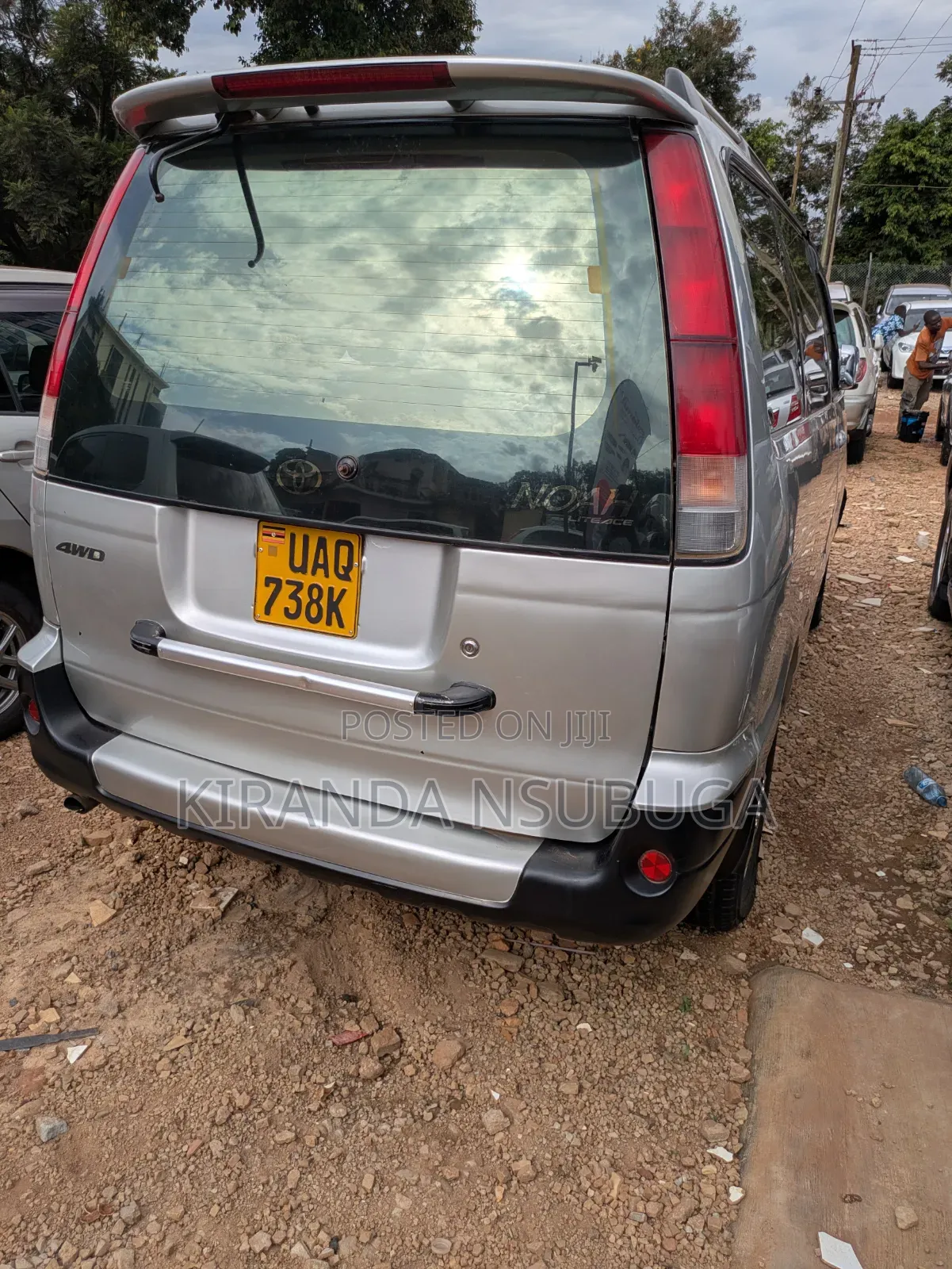 Toyota Noah 2001 Silver