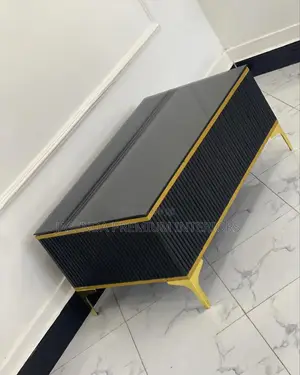Centre Tables/Classic Center Table/Center Tables/Coffee Table/Table81