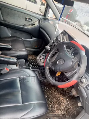 Toyota Harrier 2.2 16V 2001 White