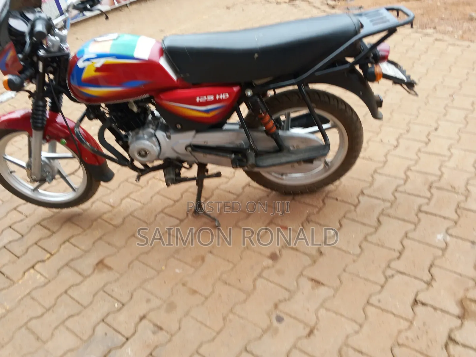 Bajaj Boxer 125 2025 Red