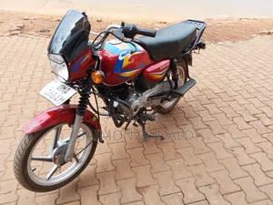 Bajaj Boxer 125 2025 Red