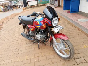 Bajaj Boxer 125 2025 Red