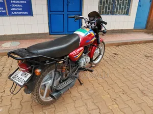 Bajaj Boxer 125 2025 Red