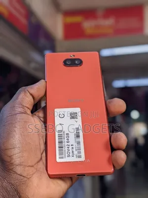 Sony Xperia 8 SOV42 64 GB Red