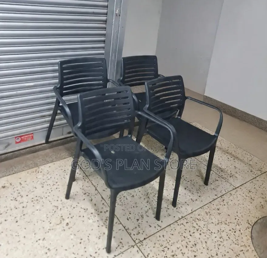 Expendable Plastic Chairs Plastic Chairs
