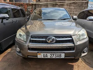 Toyota RAV4 2011 Silver