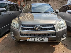 Toyota RAV4 2011 Silver