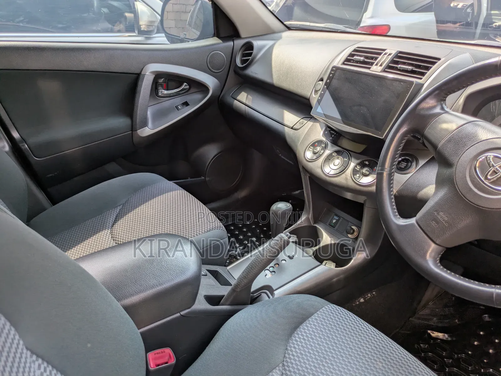 Toyota RAV4 2011 Silver