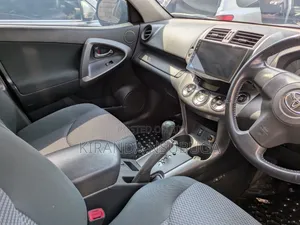 Toyota RAV4 2011 Silver