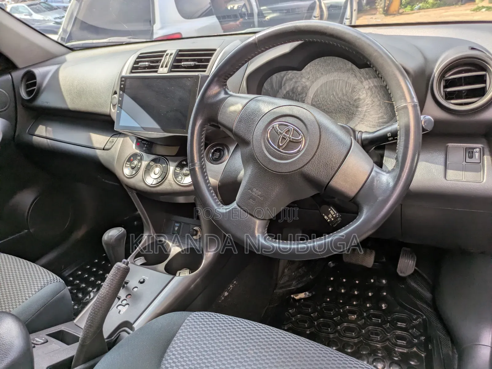 Toyota RAV4 2011 Silver