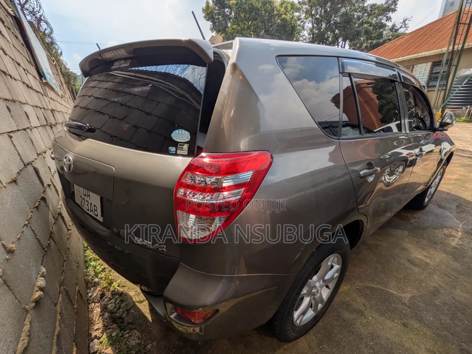 Toyota RAV4 2011 Silver