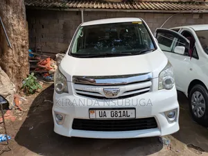 Toyota Noah 2011 White