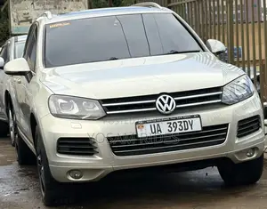 Volkswagen Touareg V6 Executive 2013 White