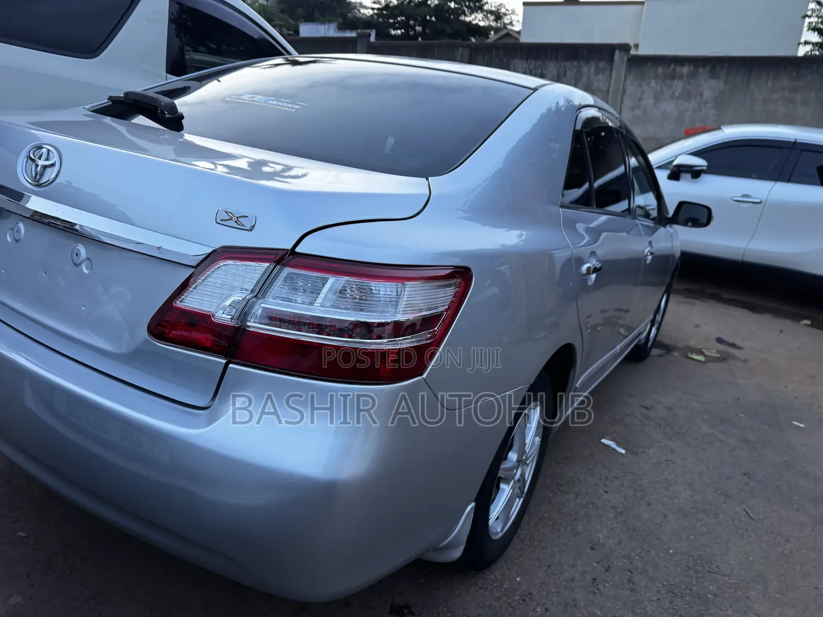 Toyota Premio 2010 White