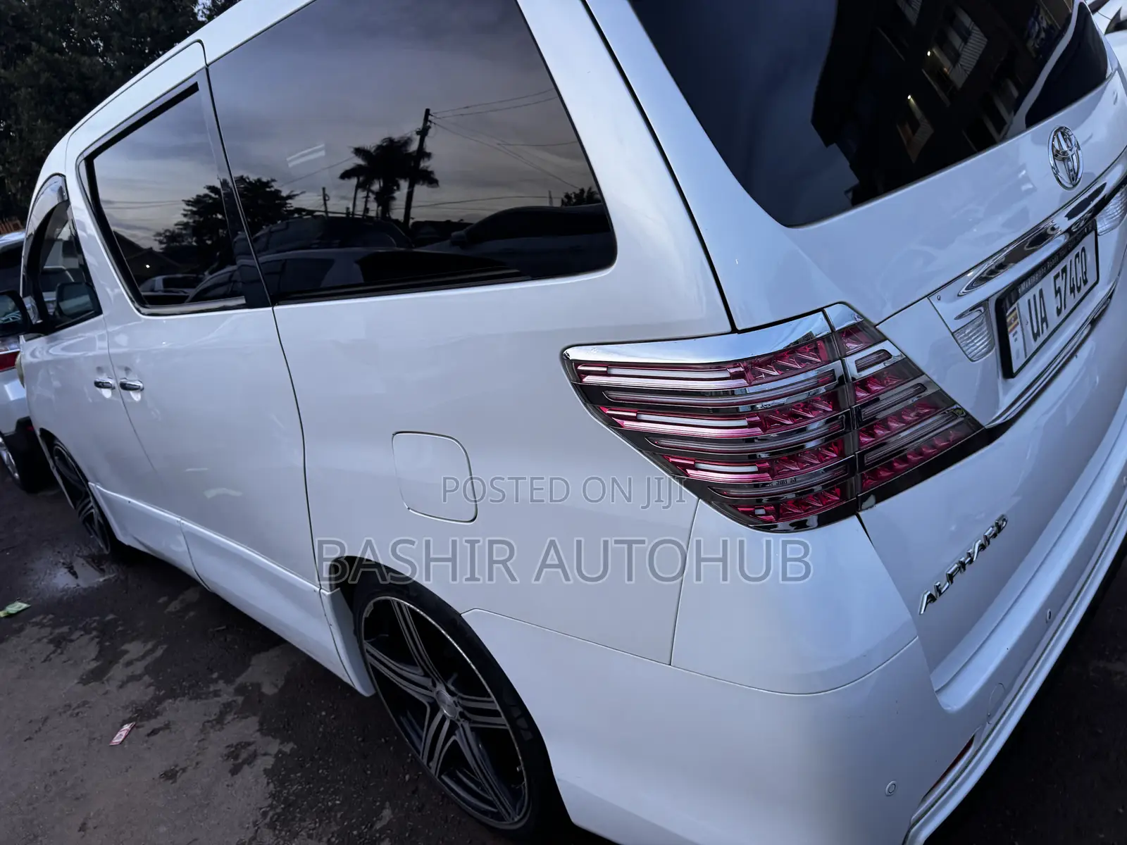 Toyota Alphard 2010 White