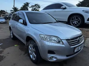 Toyota Vanguard 2009 Silver