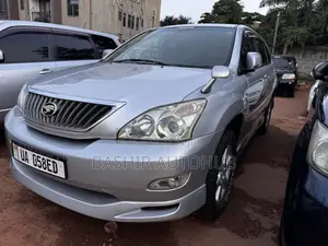 Toyota Harrier 2010 Silver
