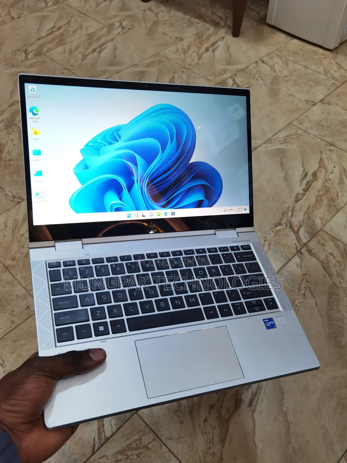 New Laptop HP EliteBook 830 G8 16GB Intel Core i7 SSD 1T