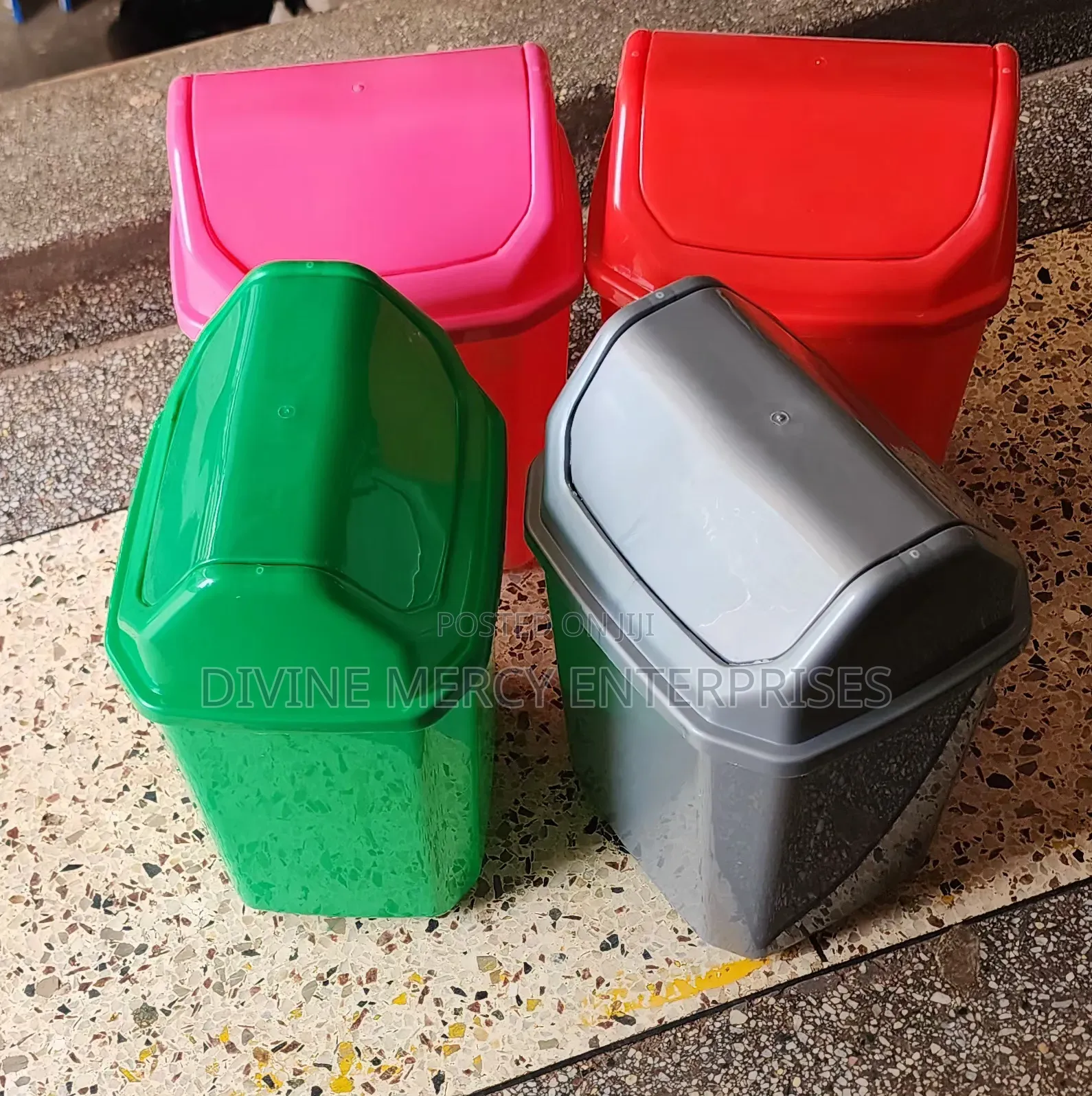 10litre Plastic Swing Top Dustbin
