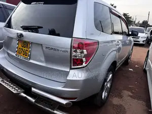 Subaru Forester 2011 Silver