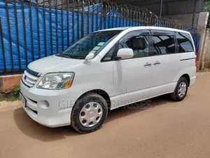 Toyota Noah 2006 White