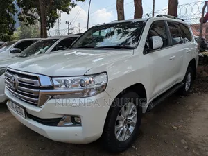 Toyota Land Cruiser Prado 2017 White