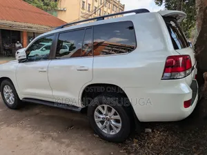 Toyota Land Cruiser Prado 2017 White