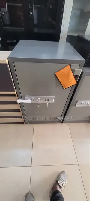 Heavy-duty 300kg Key Combination Safe