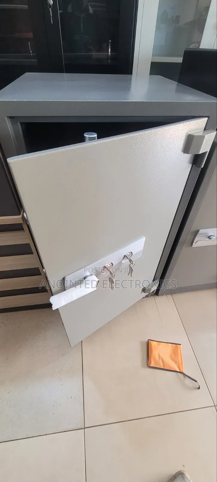 Heavy-duty 300kg Key Combination Safe