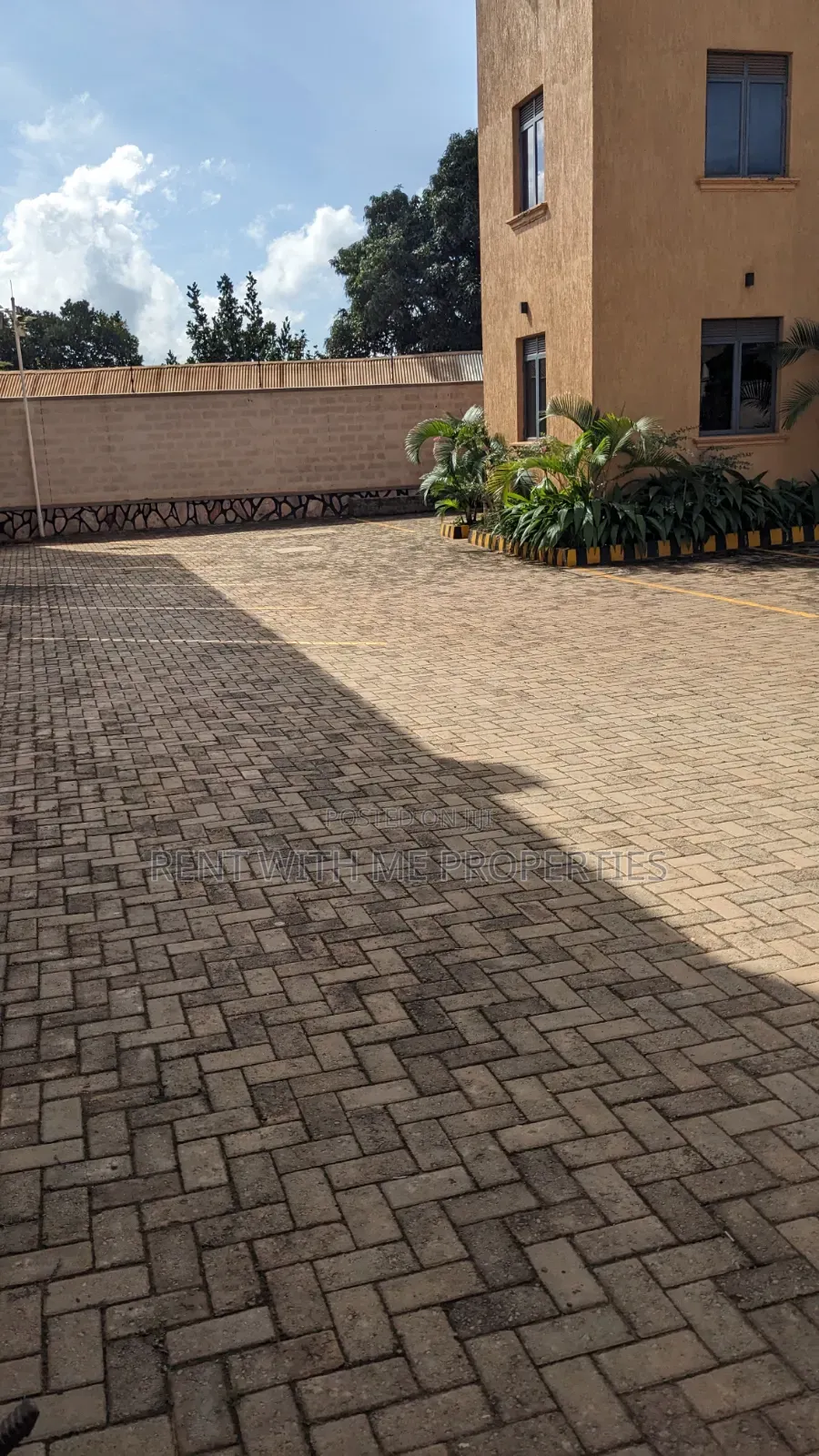 3bdrm Apartment in Gw Homes, Central Division for rent