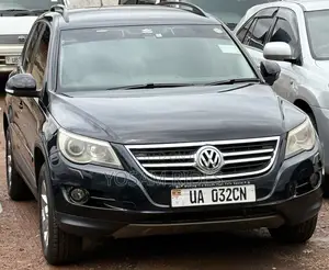 Volkswagen Tiguan S 2010 Black