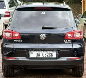 Volkswagen Tiguan S 2010 Black