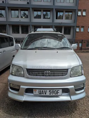 Toyota Noah 2001 Silver