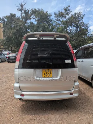 Toyota Noah 2001 Silver