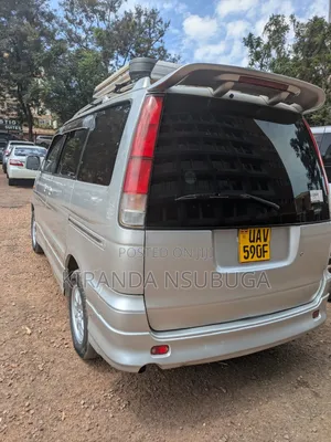 Toyota Noah 2001 Silver