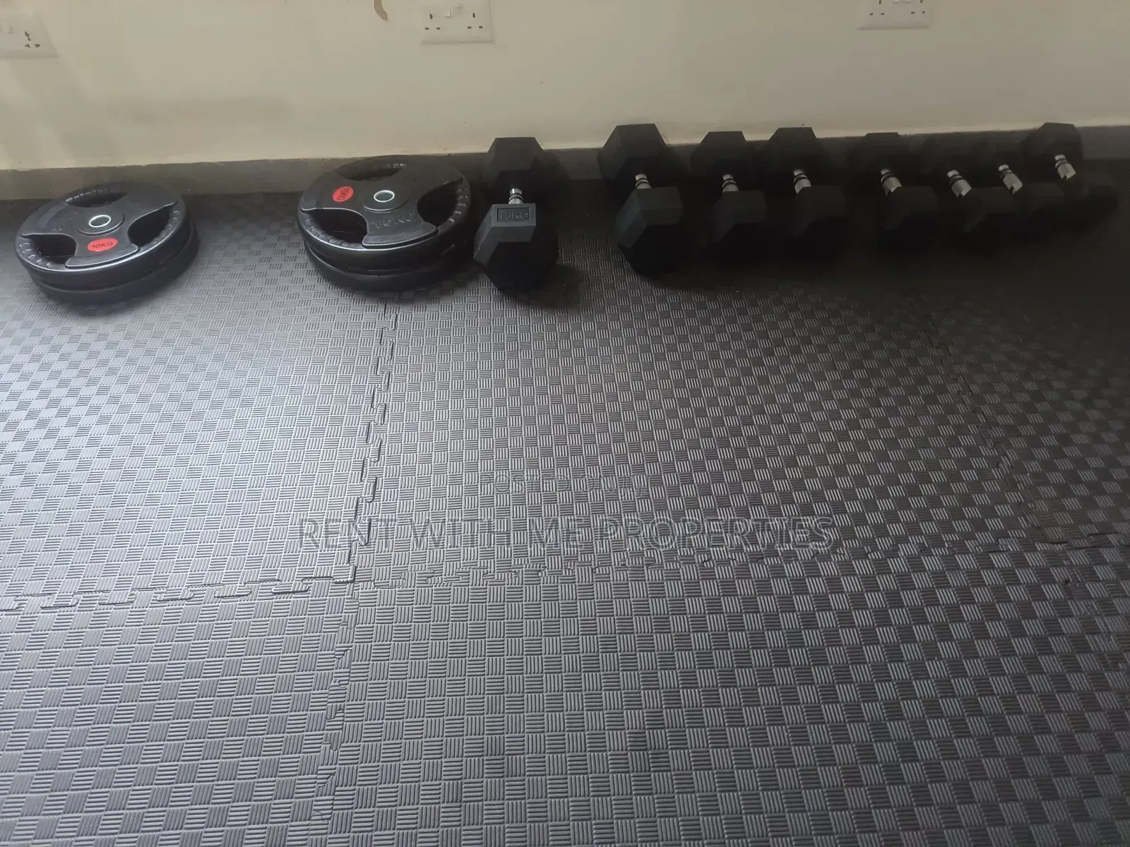 Furnished 2bdrm Apartment in Rora Flats, Central Division for rent